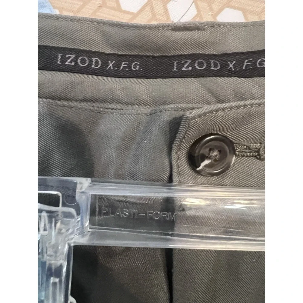 IZOD XFG Cargo Golf‎ Shorts Men 36 Army Green Inseam 9 Inches